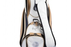 Individuells Golfbag aus echtem Leder. Golfball-Design