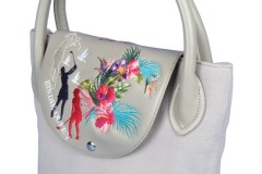 Golfhandtasche mit Bllumendesign