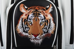 Golfbag Typ Cartbag, handgefertigt, kunstvoll bestickt: "Tiger" 1
