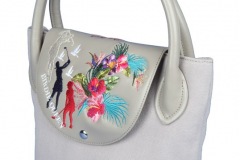 Golfhandtasche mit Bllumendesign