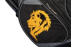 Golfbag / Standbag in schwarz/silber: Löwe