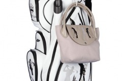 Damen-Golfbag Typ Cartbag: Golferin mit Putter