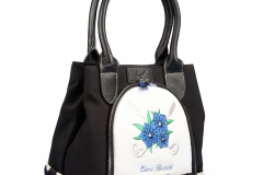 Designer Handtasche individuell bestickt: Blaue Blume