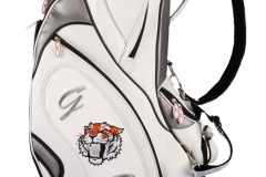 Golfbags ganz individuell: Tiger mit Golfball